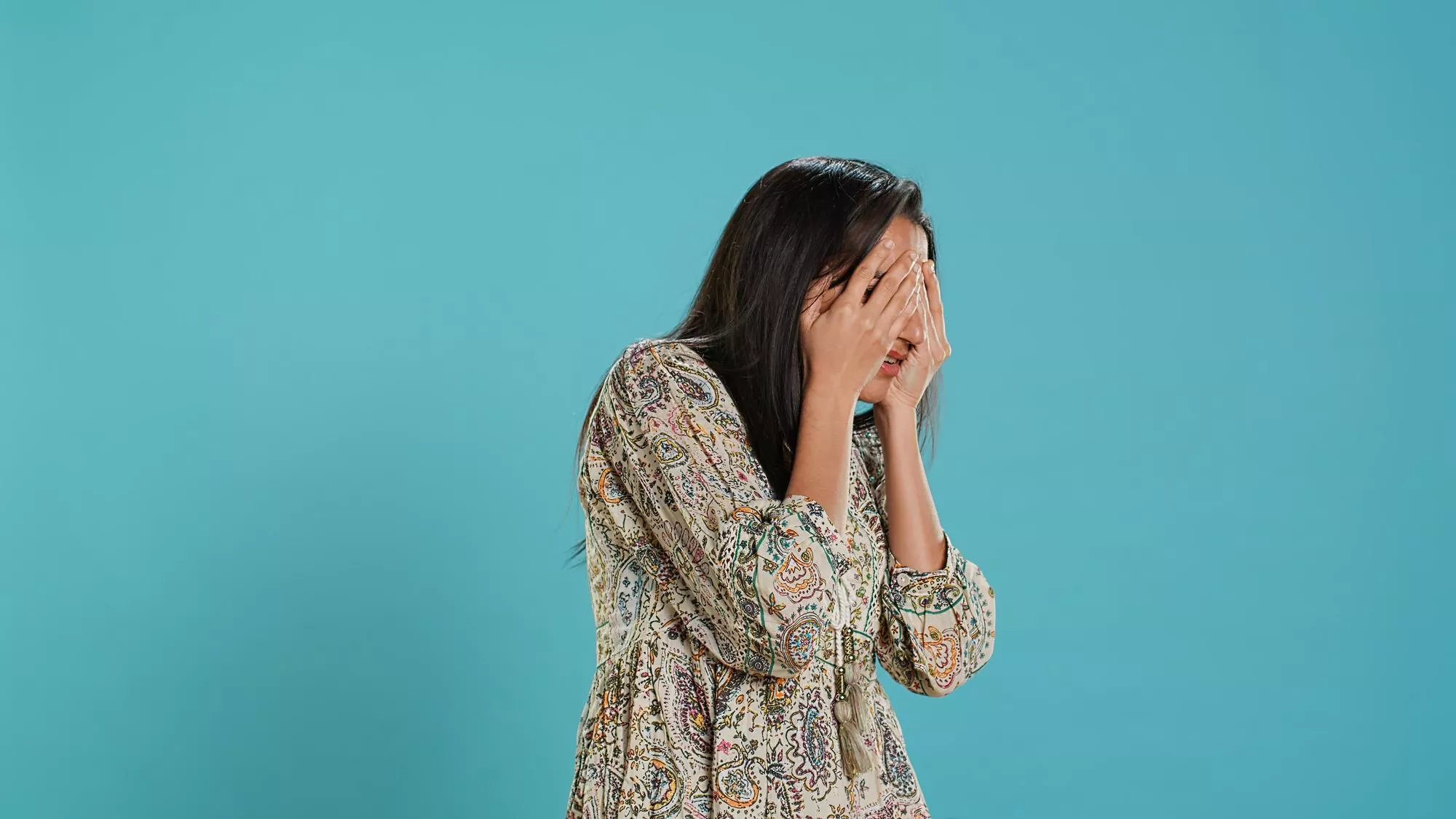 懂事的孩子太让人心疼!3招教你帮孩子卸下伪装做自己 2|路透心理